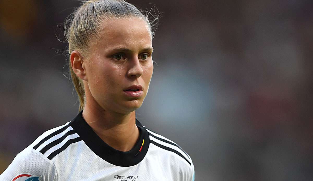 Der DFB-Star Klara Bühl hat sich mit dem Corona-Virus infiziert.