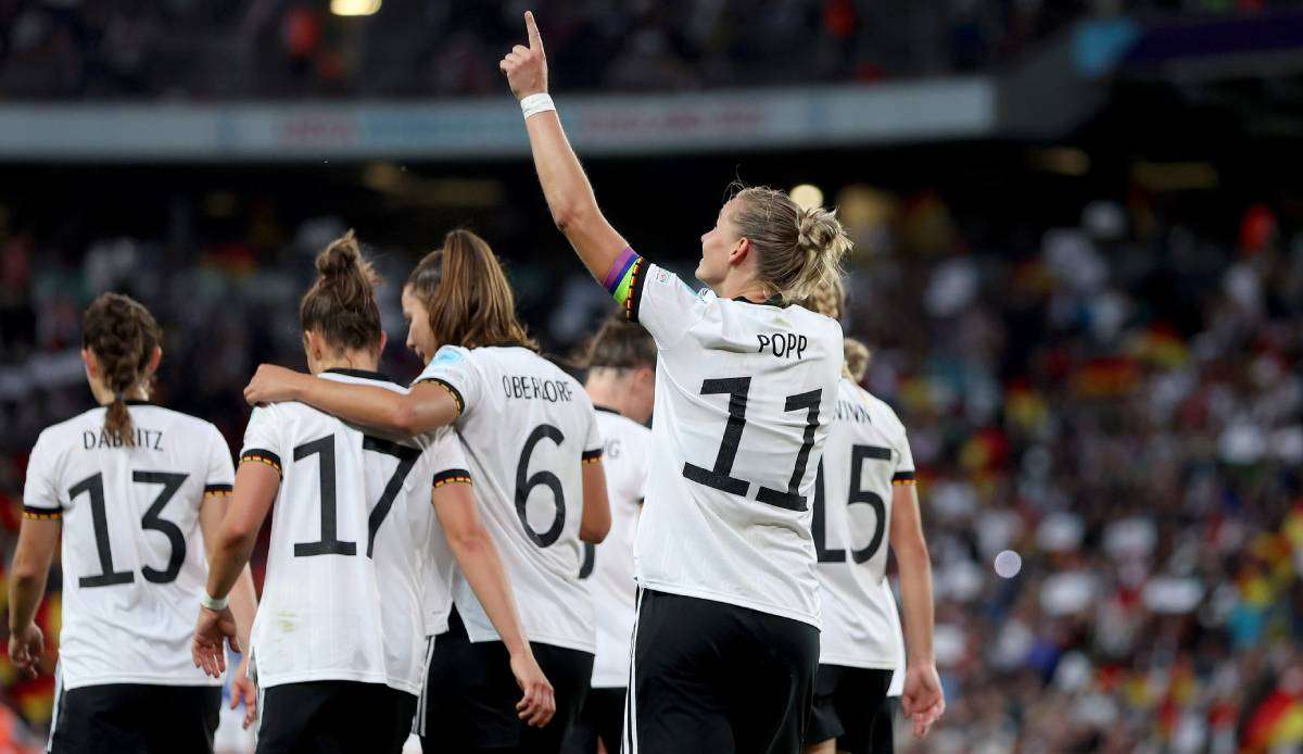 Alexandra Popp schoss die deutsche Nationalmannschaft mit ihrem Doppelpack ins Finale gegen Gastgeber England.