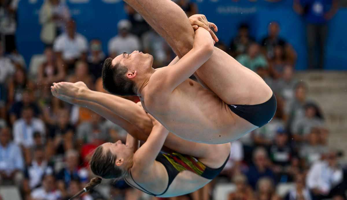 Tina Punzel und Lou Massenberg gewannen bei der Schwimm-EM Gold.