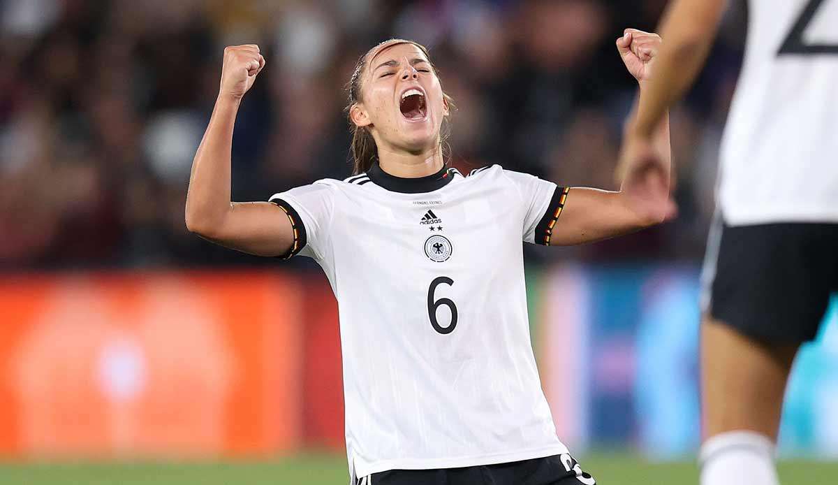 Lena Oberdorf ist bei der Wahl zu Europa Fußballerin des Jahres unter den Top 3.