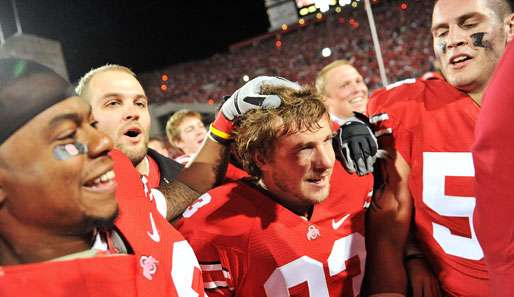 Devin Barclay nach seinem Game-Winning-Fieldgoal gegen Iowa