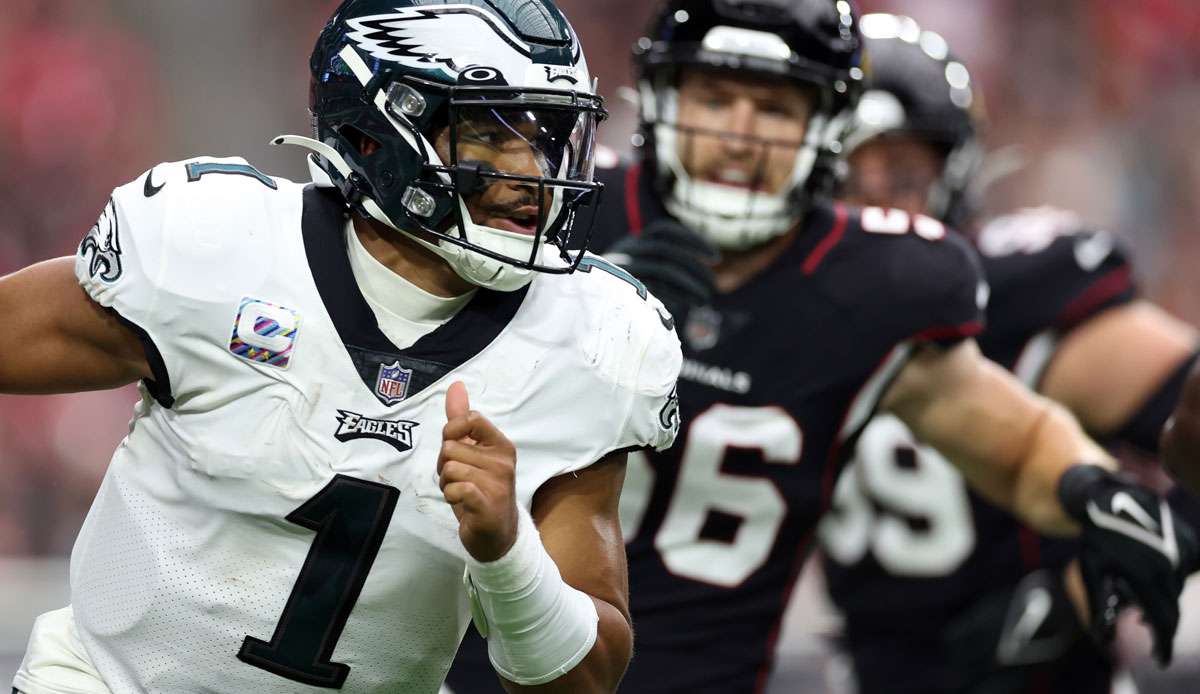 Jalen Hurts erzielte beide Touchdowns beim Sieg der Eagles in Arizona.