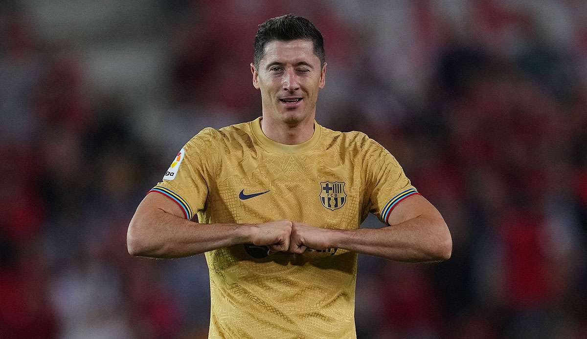 Robert Lewandowski spielt mit dem FC Barcelona eine starke erste Saison.