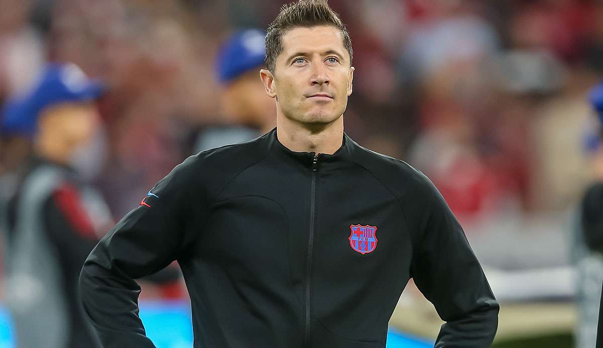 Robert Lewandowski wurde bei der JHV des FC Bayern gelobt und getadelt.