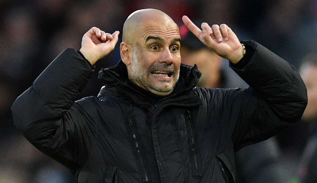 Trainer Pep Guardiola hat sich nach der Niederlage von Manchester City beim FC Liverpool über das Schiedsrichtergespann um Anthony Taylor echauffiert.