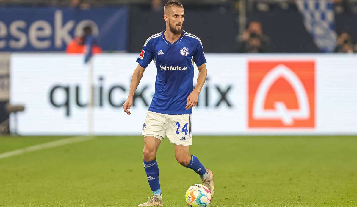 Wie schlägt sich Schalke heute im ersten Spiel nach der Entlassung von Trainer Frank Kramer?