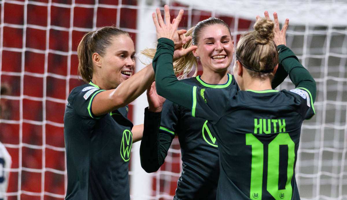 Ewa Pajor, Jule Brand und Svenja Huth, VfL Wolfsburg