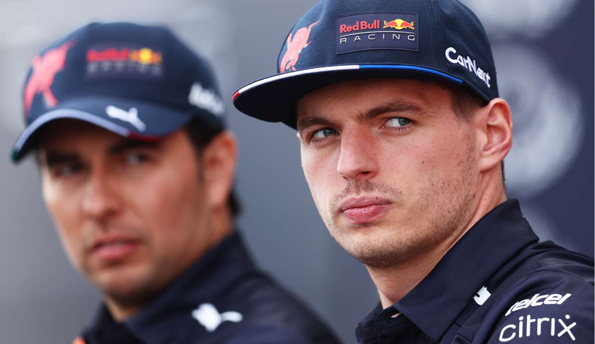 Max Verstappen (r.) gab seinen Platz trotz Teamanweisung nicht an Sergio Pérez (l.) ab.