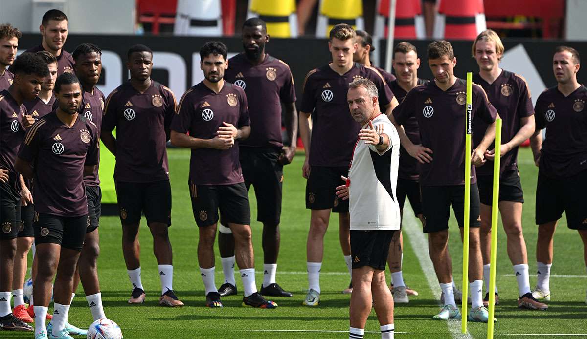 Bundestrainer Hansi Flick muss beim WM-Auftakt gegen Japan nur auf Leroy Sané verzichten.