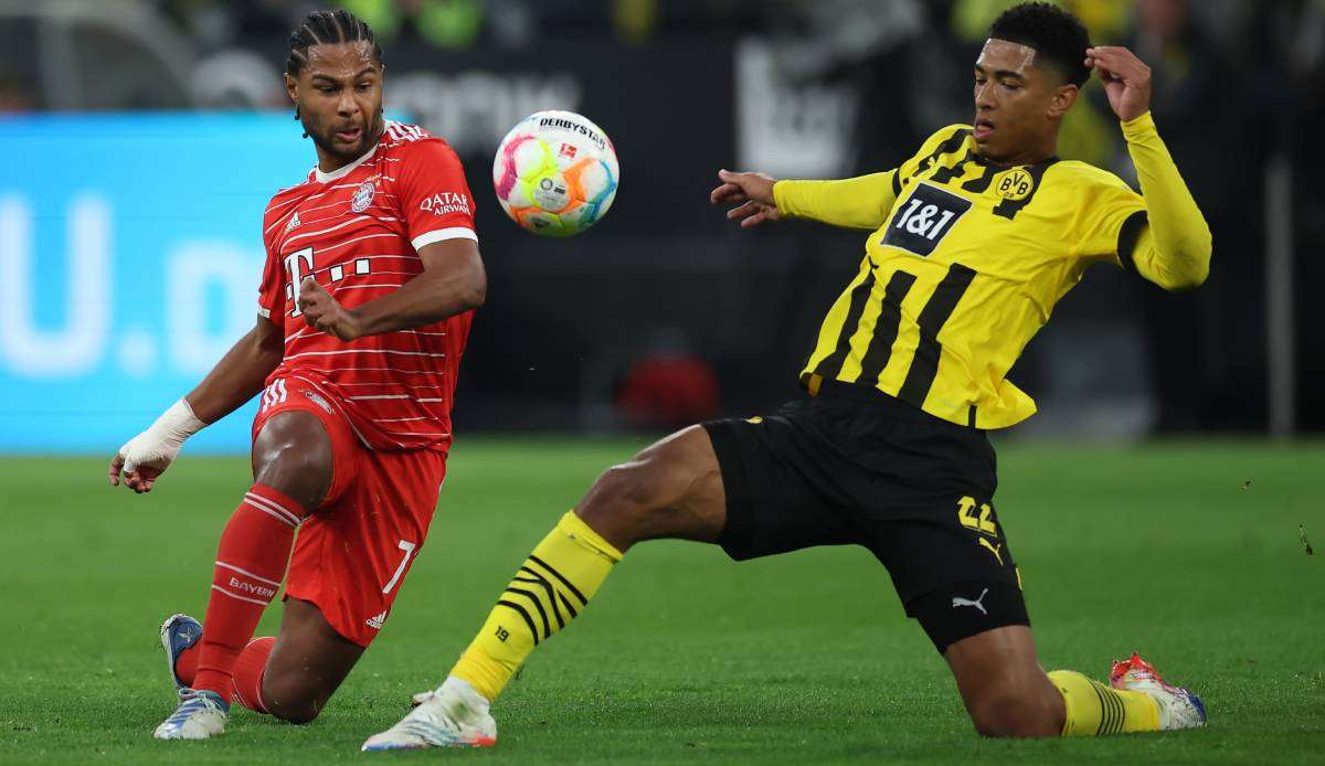 Auch Trikots von Bayern München und Borussia Dortmund gibt es am Black Friday ermäßigt.
