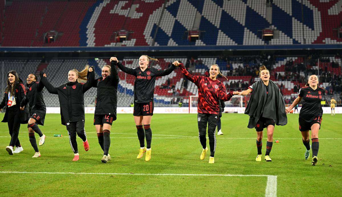 Auf dem Weg ins Viertelfinale der Champions League? Der FC Bayern München strebt beim FC Rosengard einen Sieg an.