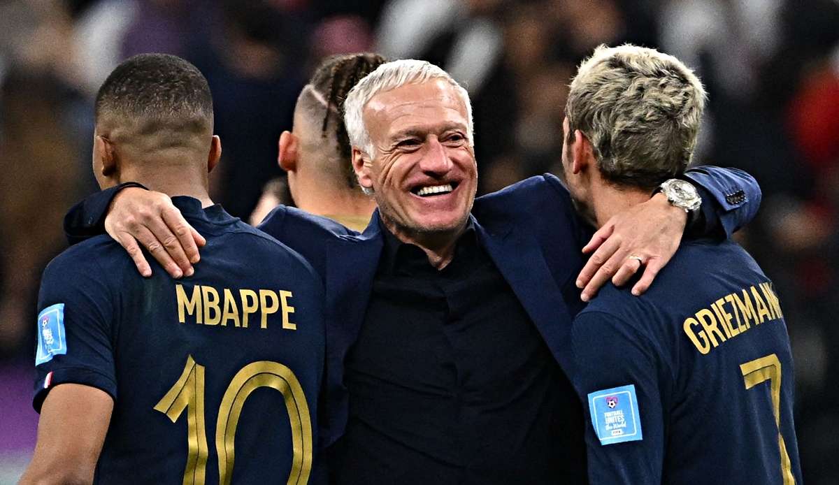 Frankreichs Verbandspräsident Noël Le Graët  möchte den Vertrag mit Nationaltrainer Didier Deschamps verlängern.