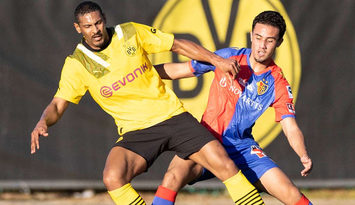 Sebastien Haller (l.) erzielte gegen Basel in sieben Minuten einen lupenreinen Hattrick.