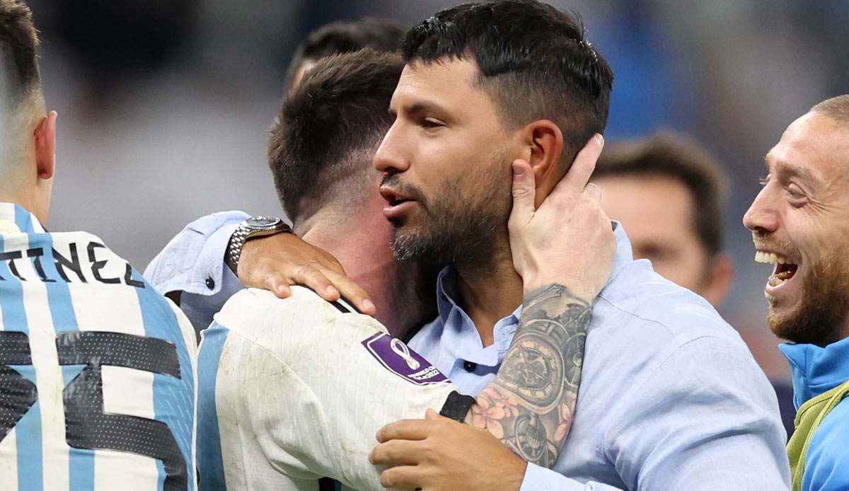 War beim WM-Triumph Argentiniens immer ganz nah dran: Ex-Nationalspieler Sergio Agüero (hier mit Lionel Messi).