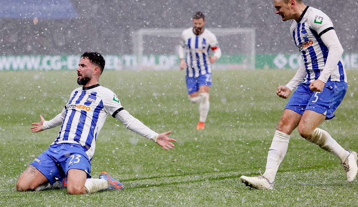 Marco Richter (l.) gelang das so wichtige 1:0 für Hertha im Heimspiel gegen Augsburg.