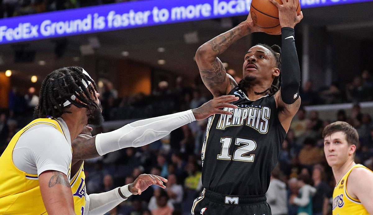 Ja Morant (r.) erzielte ein Triple Double beim Sieg über die Lakers.