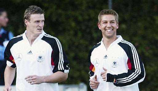 Lang, lang ist's her. Robert Huth (l.) und Thomas Hitzlsperger (r.) gemeinsam beim DFB-Team