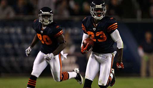 Unwiderstehlich: Chicago-Bears-Receiver Devin Hester ist bei seinem Punt-Return nicht aufzuhalten
