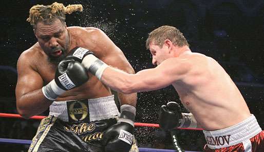Shannon Briggs (l.) konnte von 51 Siegen 45 durch K.o. erreichen