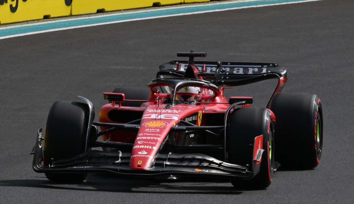 Charles Leclerc stellte seinen Boliden in der vergangenen Saison auf die Poleposition.