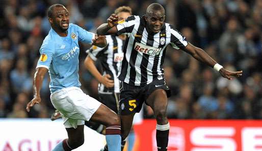 Der Malier Mohammed Sissoko (r.) spielt seit 2008 bei Juventus Turin