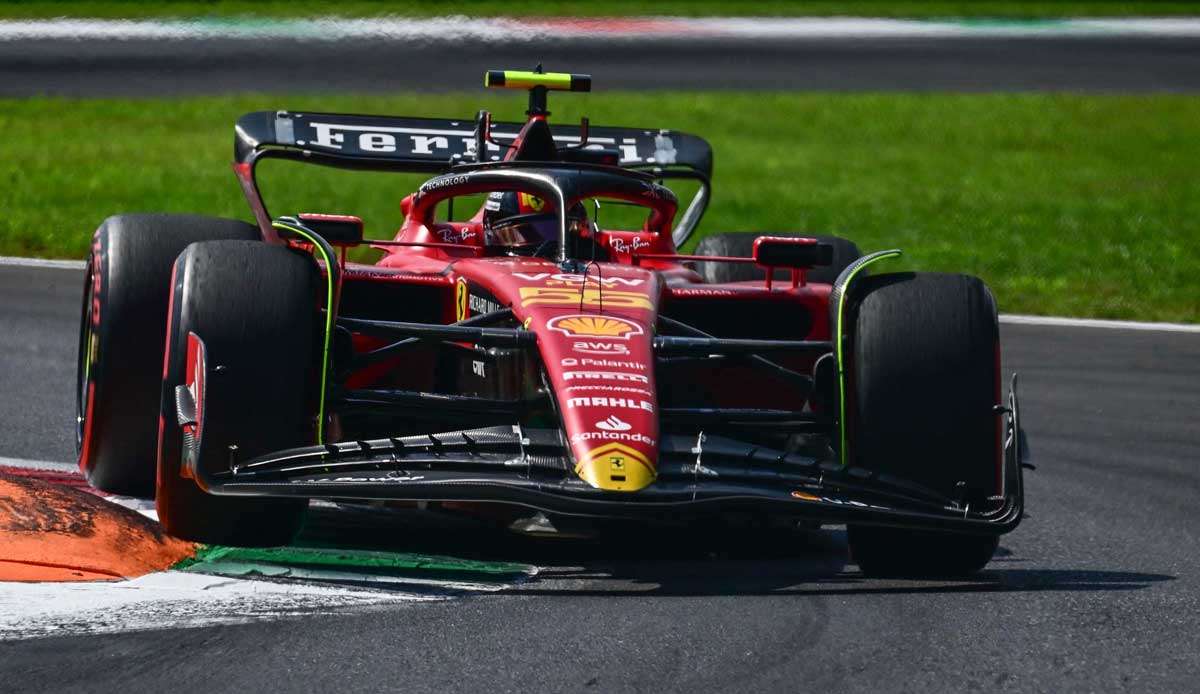 Carlos Sainz startet von der Pole Position.