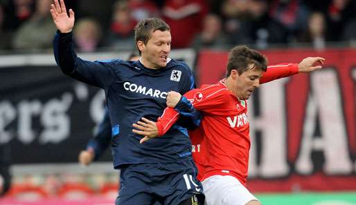 Benjamin Lauth (l.) erzielte in der laufenden Saison bislang drei Tore für 1860 München