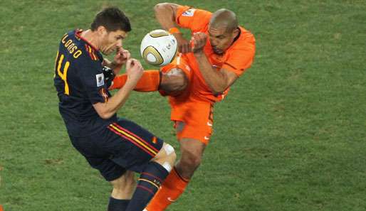 Nigel de Jong wird immer wieder wegen seiner harten Fouls kritisiert