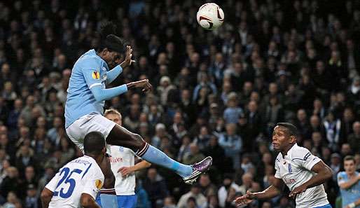 Citizens-Stürmer Emmanuel Adebayor (2.v.l.) traf gegen Lech Posen gleich dreifach