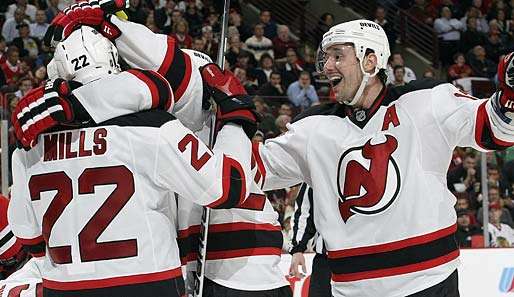 Freude pur: Die New Jersey Devils jubeln über den erst vierten Sieg der Saison