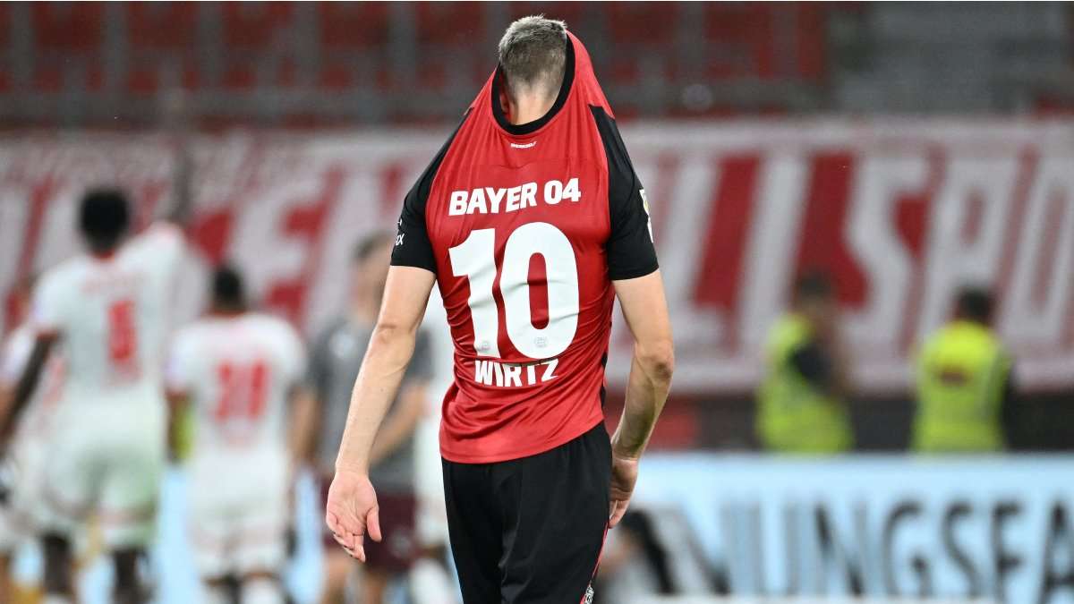 Florian Wirtz nach der ersten Bundesliganiederlage für Bayer Leverkusen nach 463 Tagen.