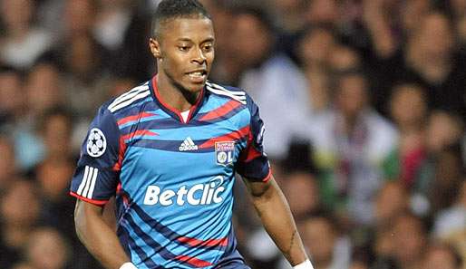 Michel Bastos steht seit 2009 für Olympique Lyon auf dem Feld