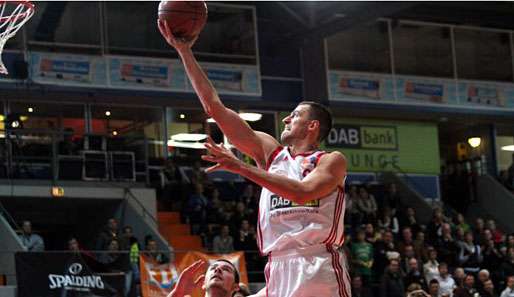 Der Serbe Alexander Nadjfeji von Bayern München wurde 2008 mit ALBA Berlin Deutscher Meister
