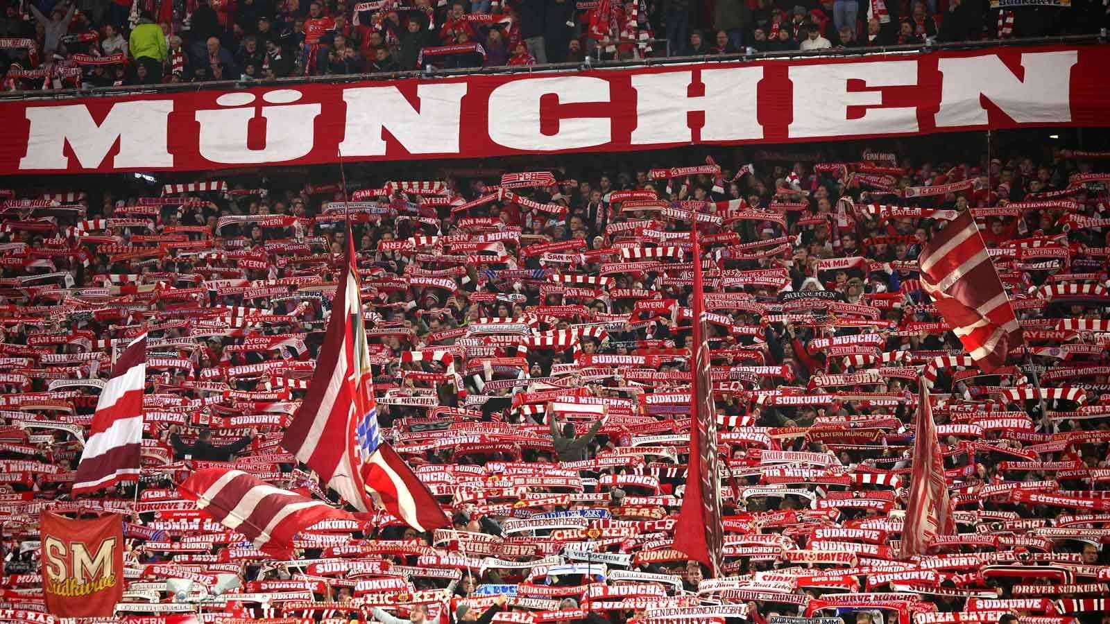 Die Bayern-Fans in der Südkurve.