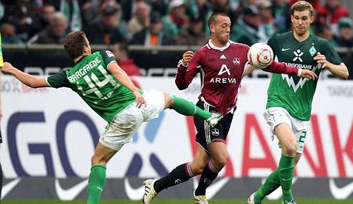 Julian Schieber (M.) erzielte in dieser Saison drei Treffer in zwölf Spielen