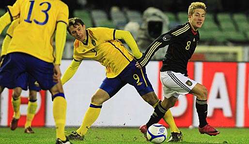Lewis Holtby (r.) zeigte bei seinem Debüt im DFB-Dress einige gute Ansätze