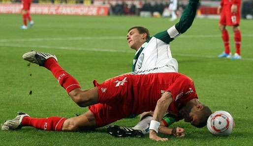 Edin Dzeko (hinten) kam gegen den 1. FC Köln nie richtig ins Spiel