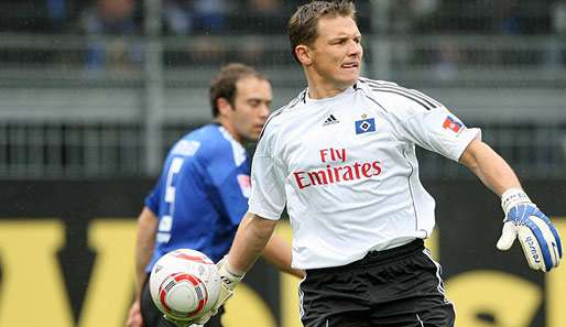 HSV-Keeper Frank Rost zog sich am 23. Oktober einen Außenbandriss im Knie zu