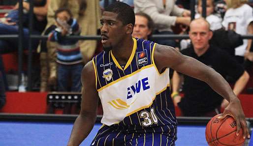 Forward Steven Smith spielte zwischen 2006 und 2007 für die Philadelphia 76ers in der NBA