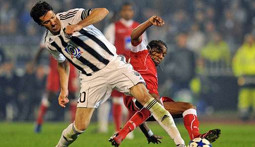 Mladen Krstajic (l.) spielt zurzeit für Partizan Belgrad in seiner serbischen Heimat