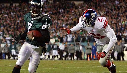 Beim ersten Dell mit den Giants warf Michael Vick für 258 Yards - und erlief zudem einen Touchdown