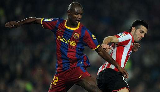 Eric Abidal (l.) erlöste den FC Barcelona bei Athletic Bilbao mit seinem Tor zum 1:0