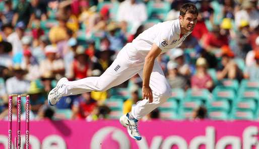 James Anderson konnte mit England den Titel bei der Ashes-Serie verteidigen