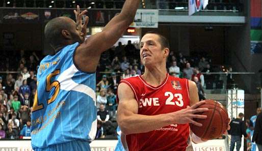 Casey Jacobson (r.) war mit 21 Punkten Topscorer der Bamberger