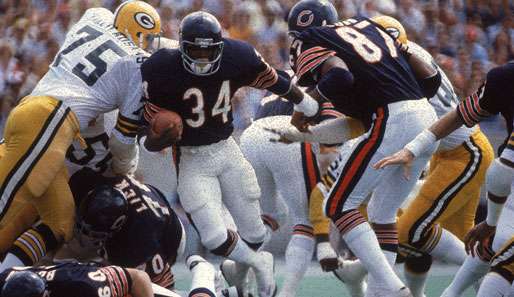 Chicago Bears vs. Green Bay Packers. Hier im Jahr 1979 mit Running Back Walter Payton (Nr. 34)