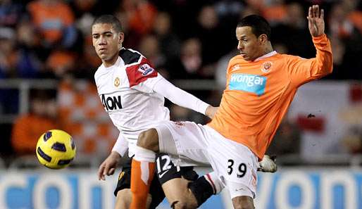 Manchester United stand beim FC Blackpool am Rande der ersten Saisonniederlage, siegte aber 3:2