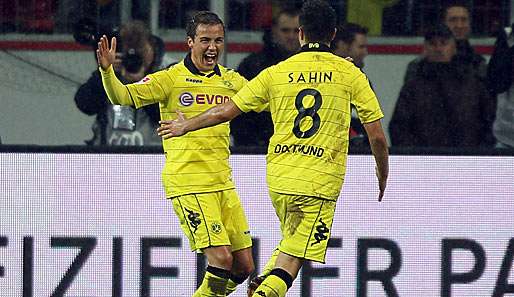 Mario Götze (l.) und Nuri Sahin gehörten zu den besten BVB-Spielern beim Sieg in Wolfsburg