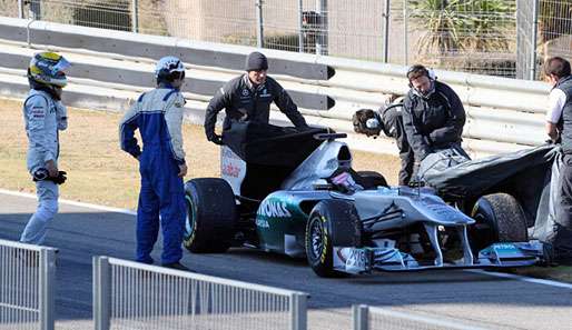 Nico Rosberg rollte bei den Testfahrten in Valencia mit technischem Defekt aus