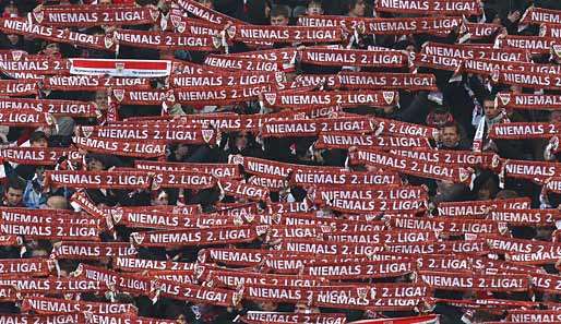 In den Spielen gegen Köln und Dortmund zündeten die Stuttgarter Fans Feuerwerkskörper