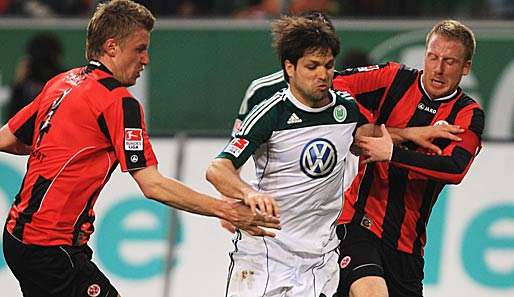 Zwei der Hauptdarsteller in Wolfsburg: Maik Franz (l.) und Diego (M., mit Ochs)